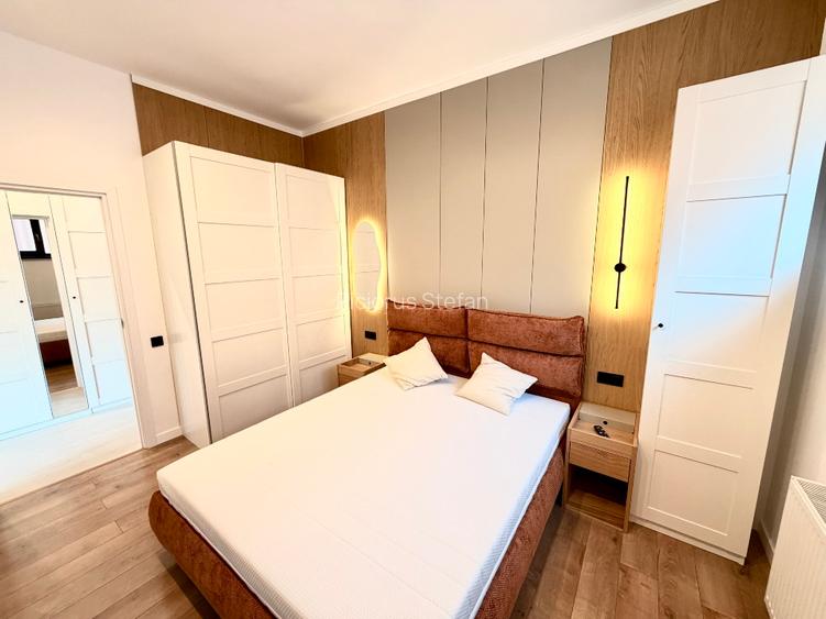 Proprietar vand apartament 3 camere + curte - 10 sec de metrou - 5