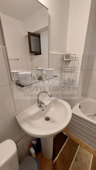 APARTAMENT 2 CAM PACURARI IN SPATE LA PETROM 360 EURO - 9