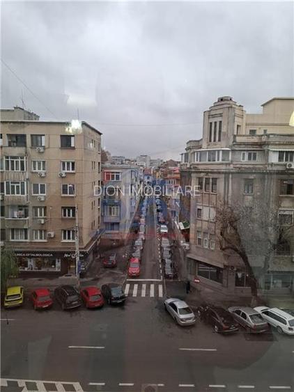 Gara de Nord  -  pe b-dul IG DUCA - 2 minute de metrou - 12