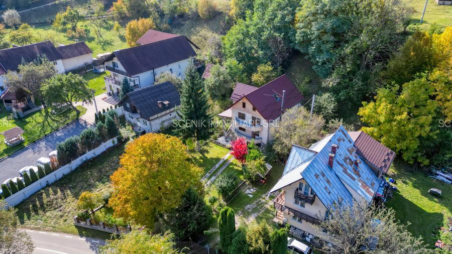 Casa magnifica in loc de poveste, potential, com. Bran, sat Simon, jud. Brasov - 2