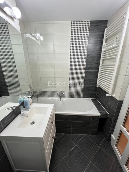 Apartament 3 camere dec, recent renovat – zona Centrală, str. C-tin Noica - 11