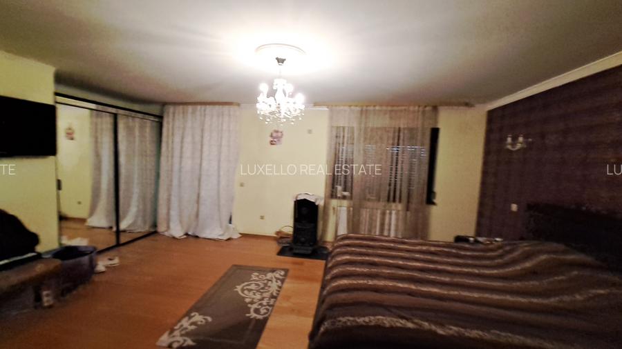 VILA INDIVIDUALA SUPERBA - CU TEREN GENEROS - AMPLASAMENT IDEAL - 41