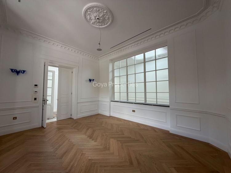 Eminescu | Piata Romana | Vila reprezentativa complet renovata - 2