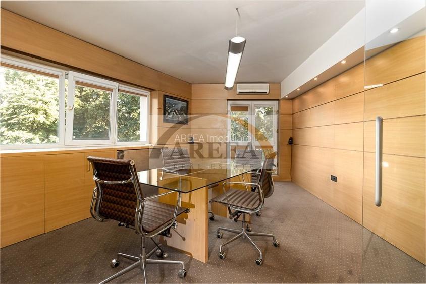 RAR SI  ELEGANT - UNIRII FANTANI - 5 camere de vanzare - 3