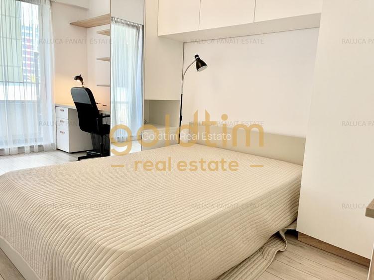 NOU/ PRIVELISTE - 13