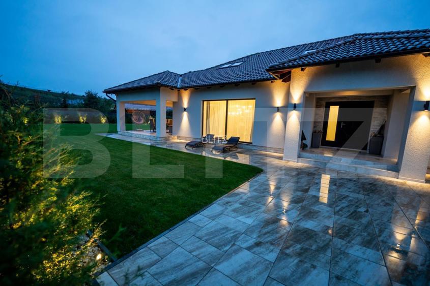 Casa de vanzare, cu 5 camere, 280 mp, zona Nord - 3
