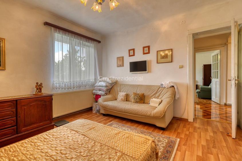 Casă boierească  de poveste- 7000 mp teren - 32