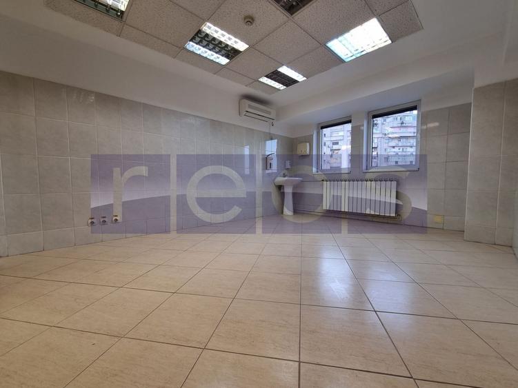 VANZARE SPATIU COMERCIAL | 15 CAMERE | ZONA UNIRII - 68