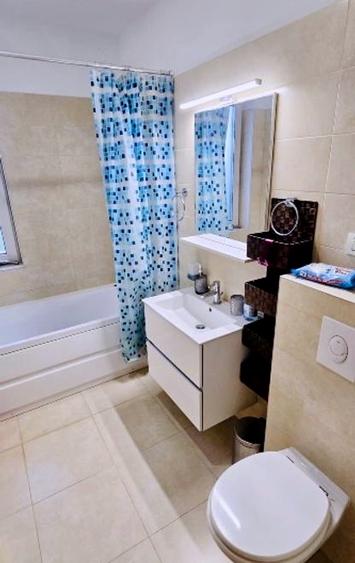 Proprietar inchiriez apartament complet mobilat si utilat, la prima chirie