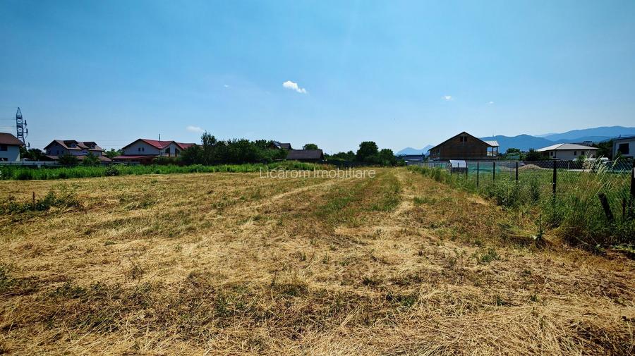 BARTOLOMEU,intravilan,intre case,suprafata de 774 mp,constructii P+2 - 8