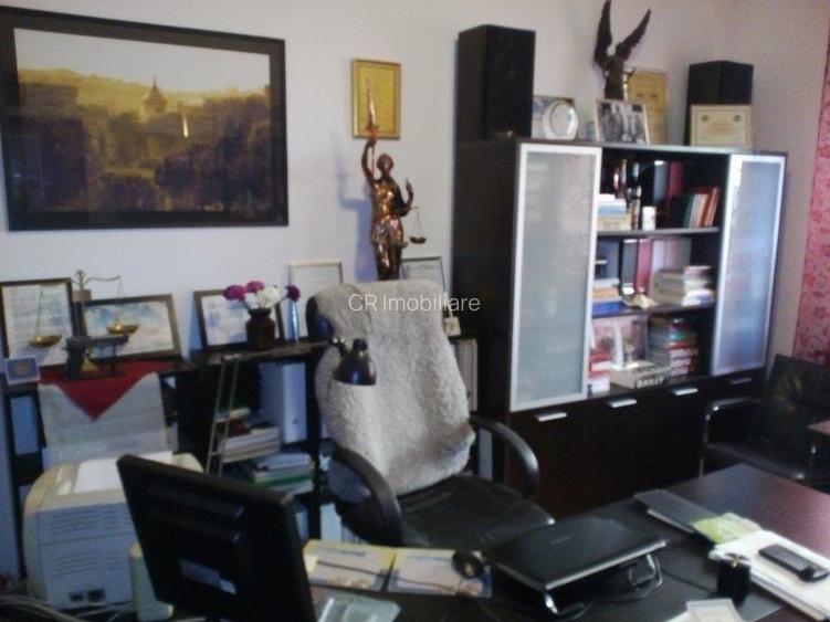 Vanzare vila 6 camere Jiului - 3