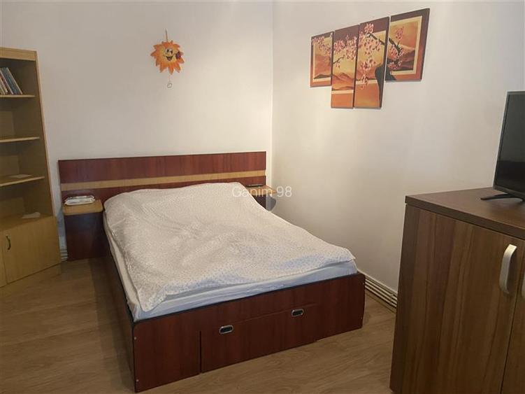 Garsoniera  de inchiriat , zona  b- dul Brailei , parter , decomandata , mobilat - 7