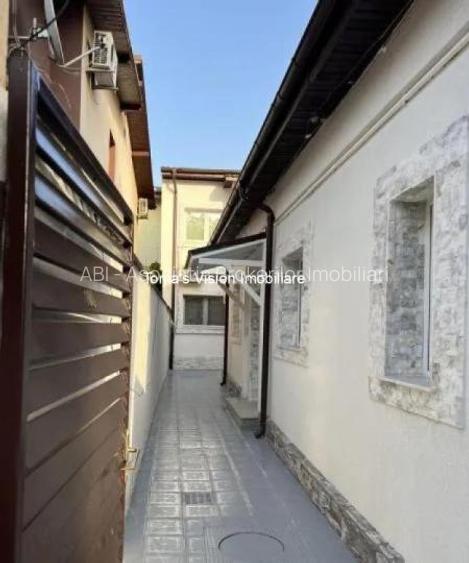 Vanzari Case / Vile Piata 1 Mai - 2