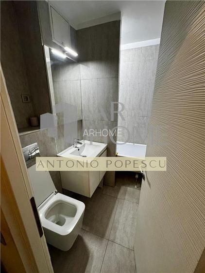 Apartament 3 camere, decomandat, Ploiesti, Democratiei/ Bd. Castanilor - 12