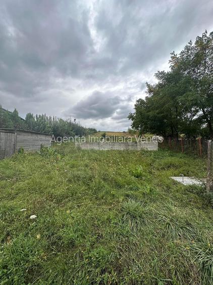 Teren la strada in Stauceni cu temelie turnata - 2