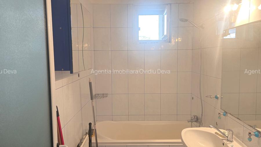 Vand apartament de 3 camere in Deva, Imp.Traian, etaj 2 - 9