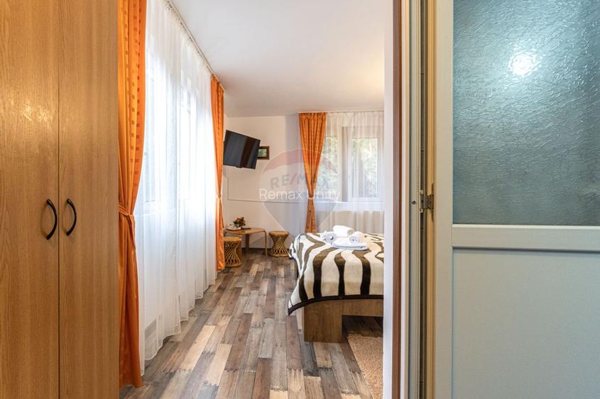 Casă / Vilă cu 20 camere de vânzare în Timisu de Jos, DN1, Brasov - 56