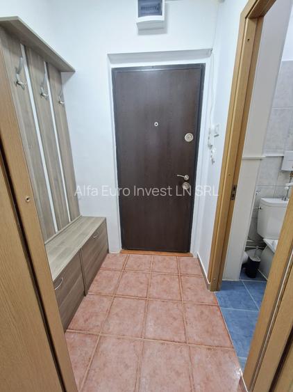 Inchiriez Garsoniera in Tractoru, aproape de Coresi, cu parcare - 6