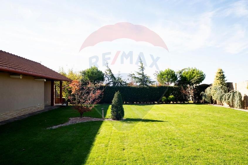 Casă impresionanta cu teren 2700mp garaj 2 masini si terasa-Madaras - 8