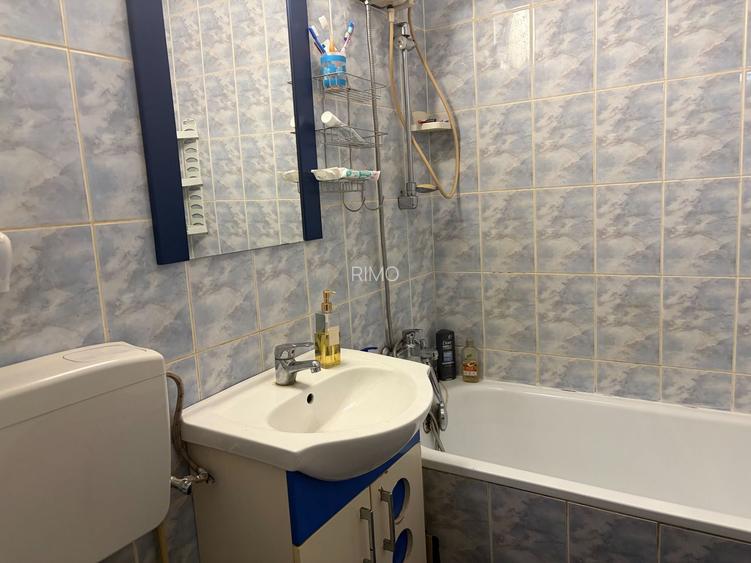 Apartament spatios cu trei camere, Brancoveanu, 80.000€ negociabil - 5