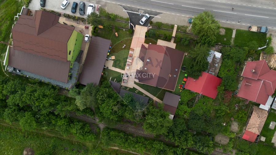 Casa spatioasa de vanzare - 23