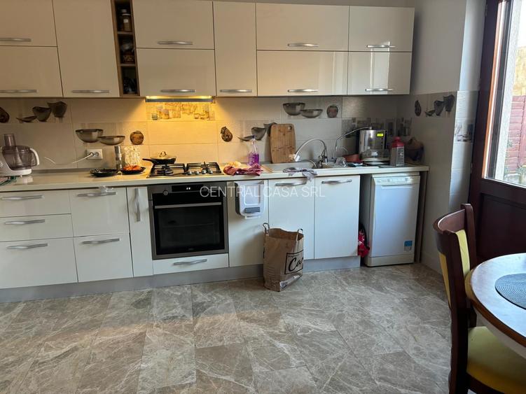 Casa cu 4 camere in zona Pacurari - Intrare Gradina Botanica - 8