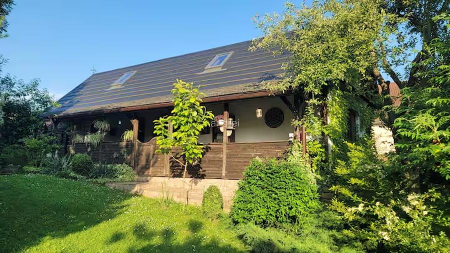 Vand 0.75 ha in Bazna cu 3 case, livada, gradina, pentru pensiune, camping... - 4