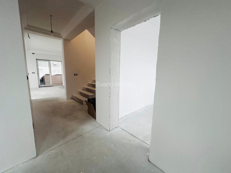 Duplex 4 camere si 3 bai - Mosnita Noua zona foarte buna - 4