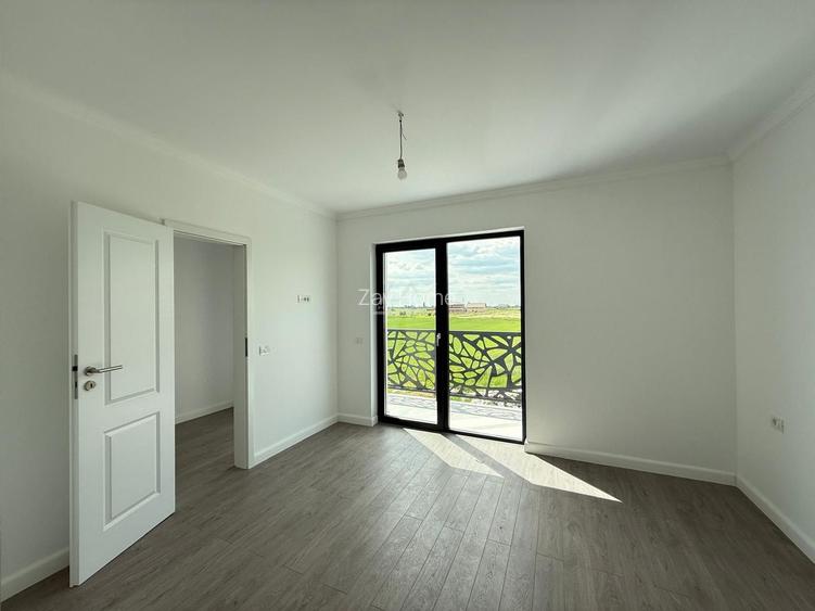 Drumul Boilor. Despartit prin camera tehnica. Toate utilitatile. - 5