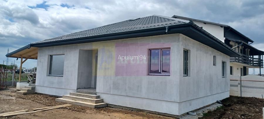Săbăreni, casă nouă parter 137 mp, curte 400 mp - 2