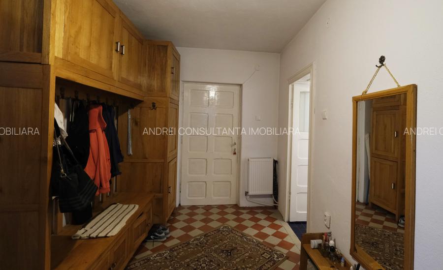 Vanzare casa mare cu etaj si 6200 mp teren intravilan Fieni, judetul Dambovita - 15