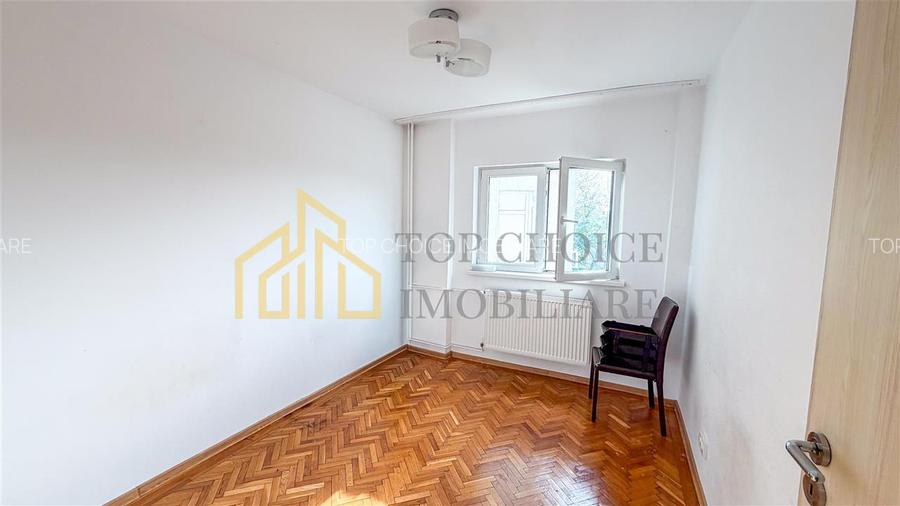 4 CAMERE DOROBANTI POLONA - BLOC 1981 - ETAJ 4 - VEDERE LINISTITA PE INTERIOR - 15