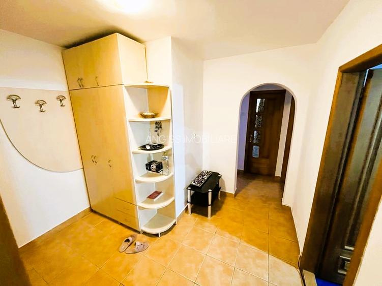 Apartament 3 camere SPITAL - TBC - 9