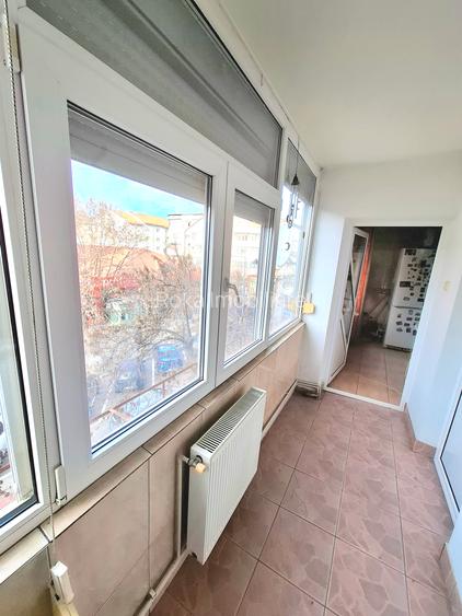 Apartament 4 camere,ultracentral, decomandat, mobilat si utilat,str Decebal - 21
