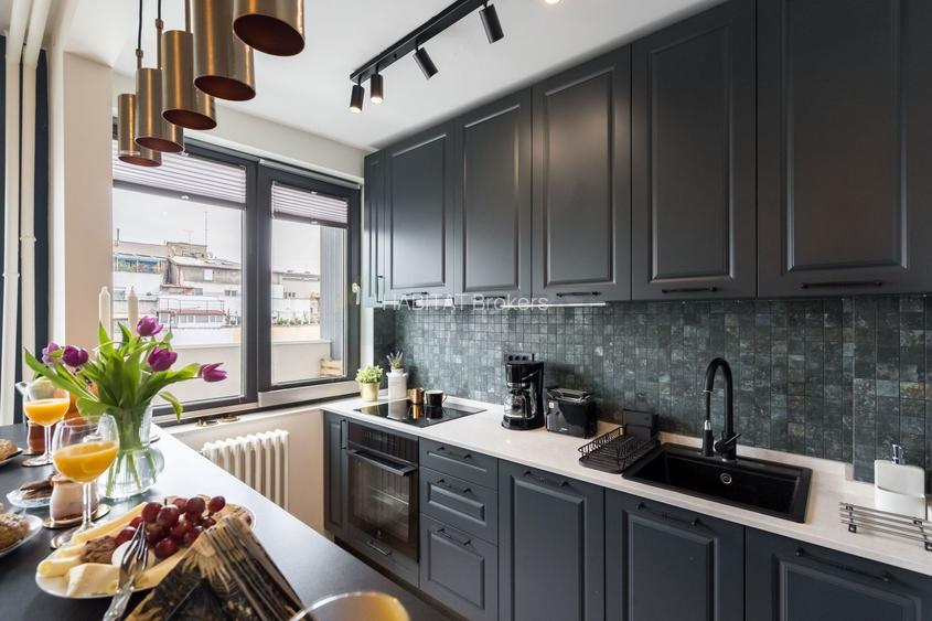 O Vacanță Permanentă în Inima Capitalei, Bulevardul Magheru - 21