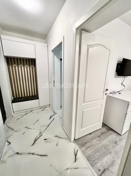 Apartament 1 camera - loc de parcare - mobilat utilat - liber - 2