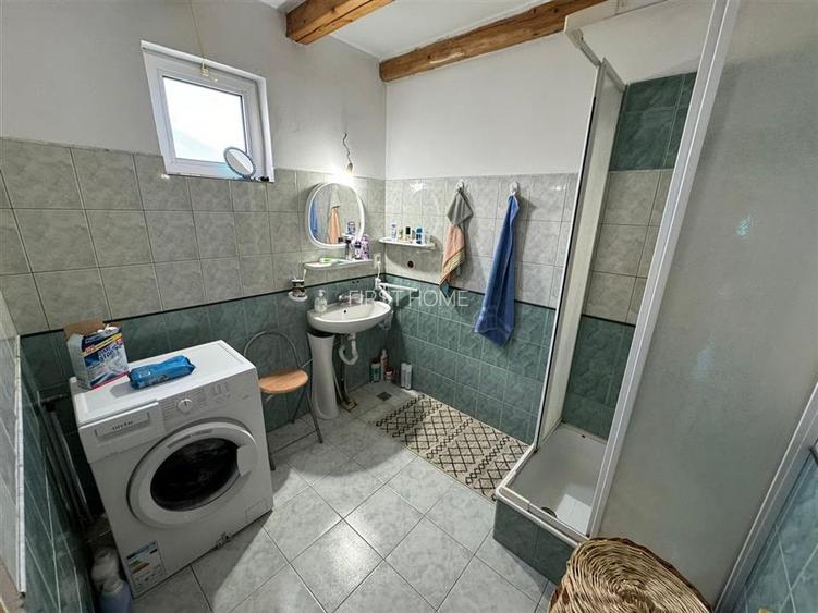 Casa demisol + parter de vanzare in Sat Vadu Rosca - Vulturu - 12