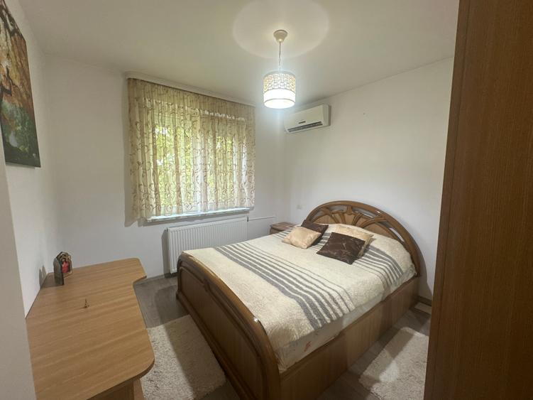 Apartament 4 camere,82 mp utili,renovat,mobilat, 10 minute de Metrou Pta Sudului