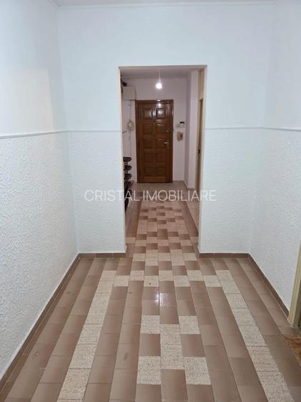 Apartament 4 camere 92mp, etaj 1, parcare inclusa, nemobilat, 2 băi, Mall Vitan - 1