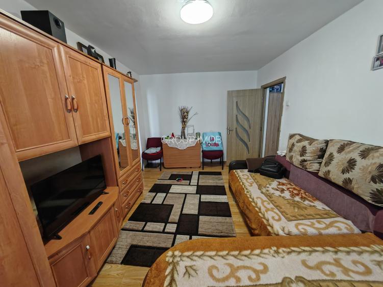 3 camere amenajat, curat - 17