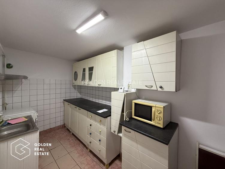 Casa pretabila pentru uz comercial/rezidential, teren 290 mp,  zona Cocorilor - 10