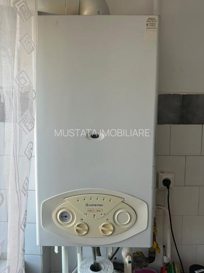 - Apartament 3 camere confort 1, zona Garii, etaj 2 . - 3