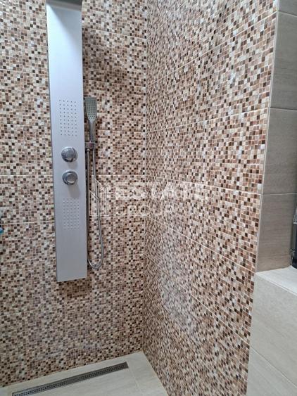 Duplex cu 5 camere despartit prin garaj in Dumbravita - 7