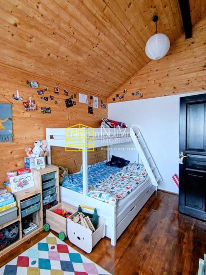 Casă singur în curte – Curteni - 11