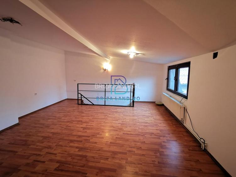 soseaua  Chitilei, Crusovat, casa P+Pod, sup. 238mp, 9 camere - 3 apartamente - 27