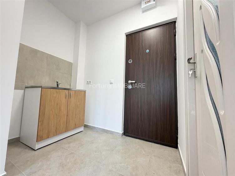 Garsoniera mica, renovata, pe str. Zizinului - 5