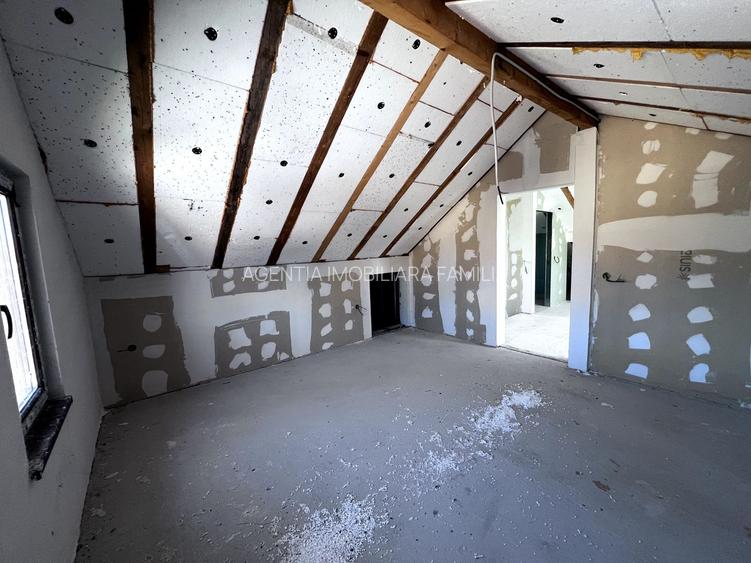 Vanzare casa P+M in Sendreni( in spatele Primariei), pret 99 000 euro - 14