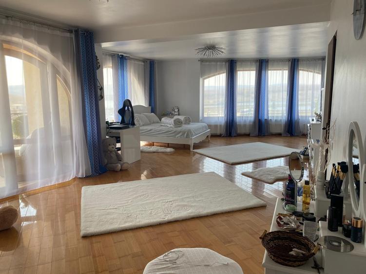 Casa cu etaj, proiect deosebit la Lebada!