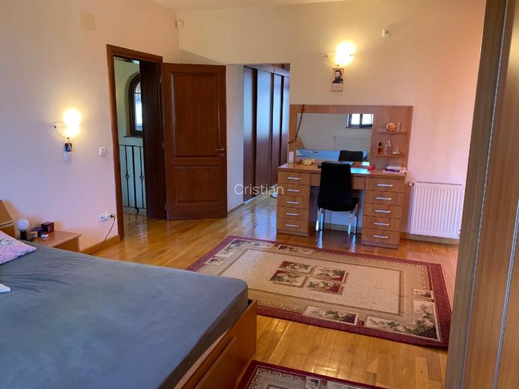 Curtea Domneasca, direct proprietar, vila tip B - 12