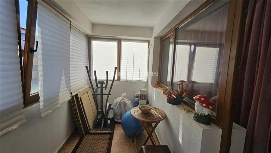 Berceni-5 minute de metrou D.Leonida, apartament 3 camere, mobilat-utilat - 31